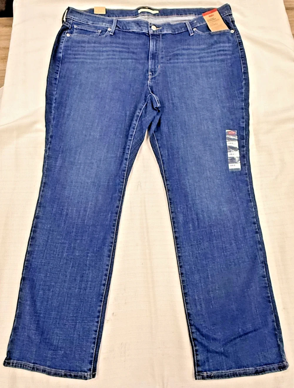 Levi's Women's Classic Straight Jeans 24W Medium Blue Stretch Denim Plus Size